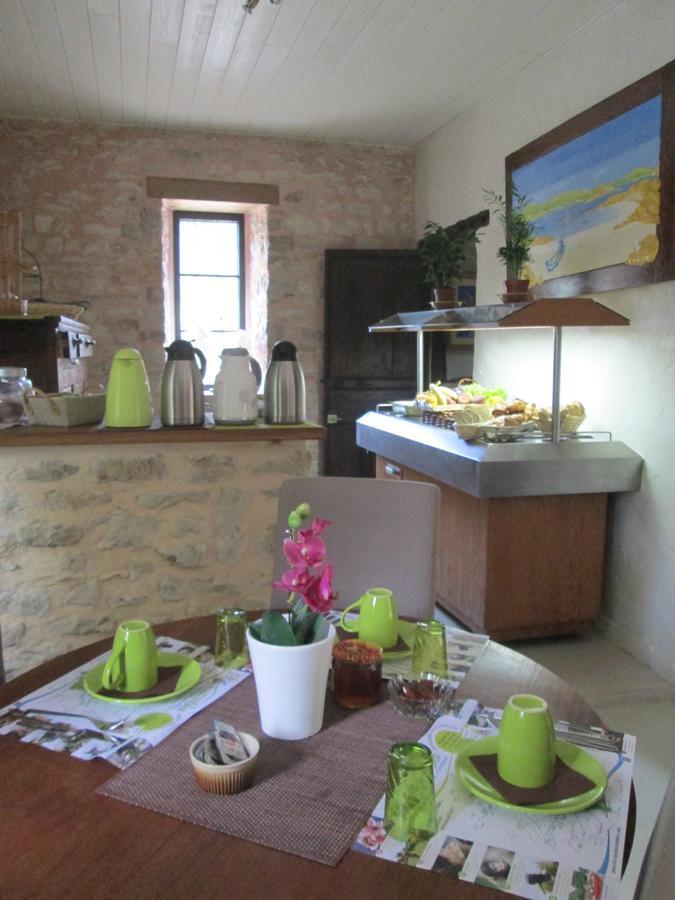 Les Jardins D'Ungaro / Manoir La Barriere Bed & Breakfast Le Vigan  Exterior photo